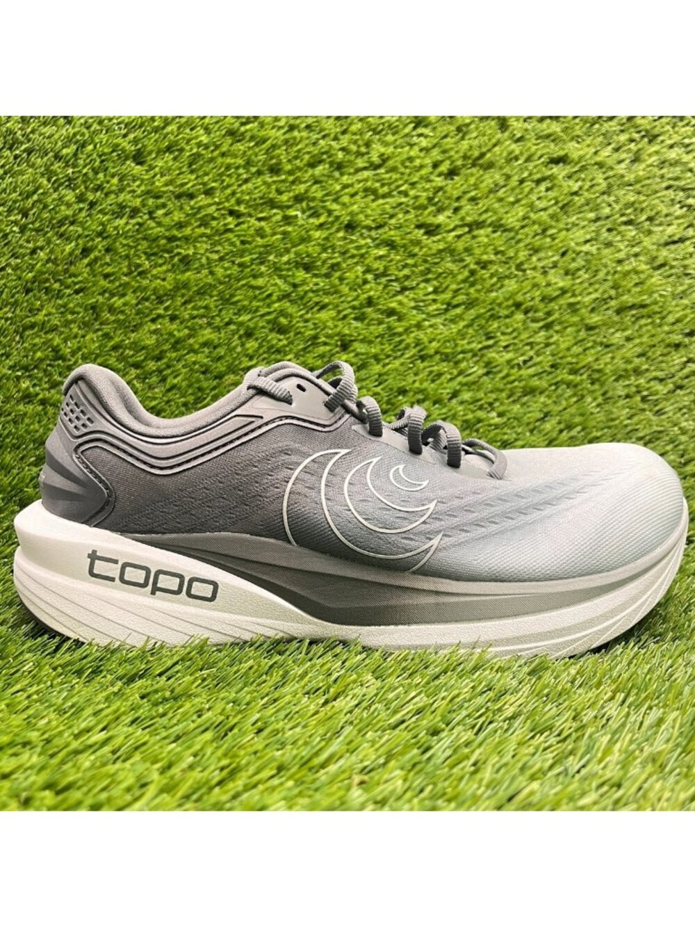 Topo Phantom 4 Womens Size 10.5D Gray Athletic Running Walking Shoes Sneakers